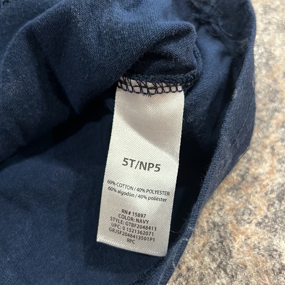 Granite walls, hooded T-shirt, size 5T - Picture 4 of 8